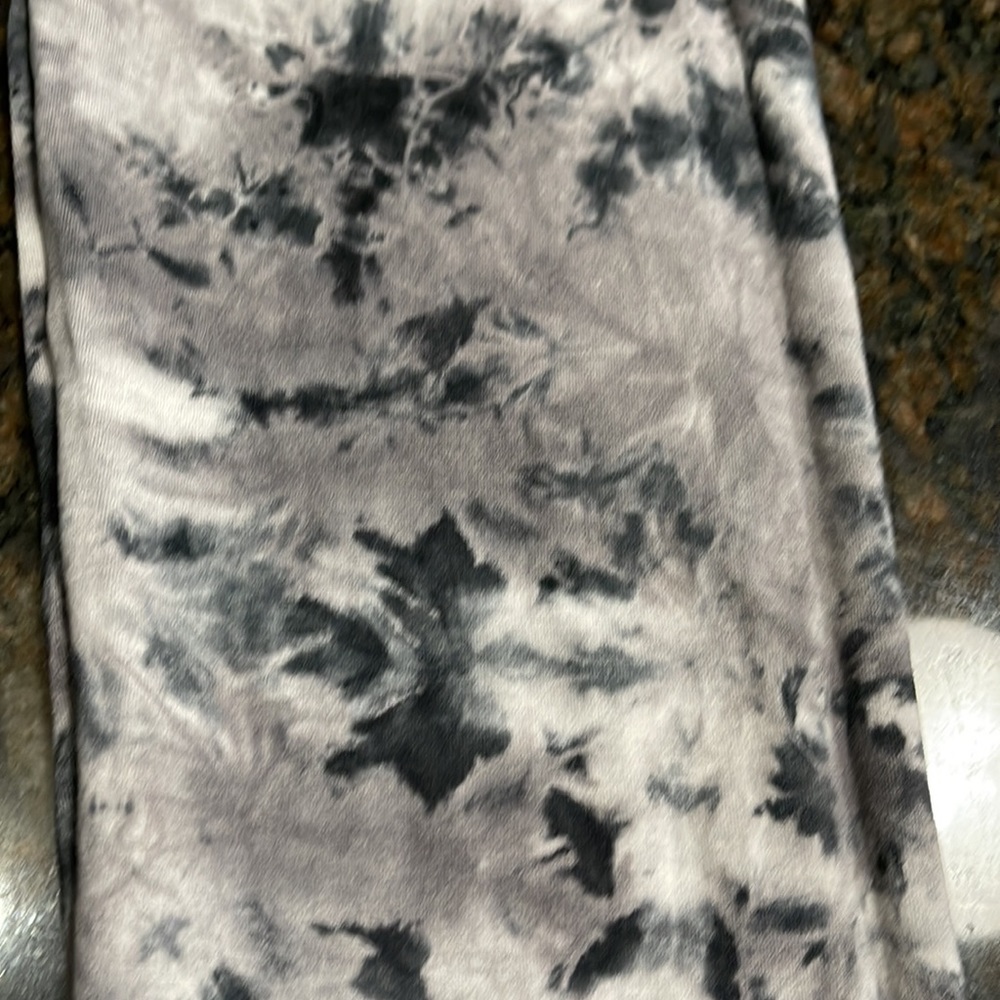 M Rena. One Size grey and black leggings. - Picture 3 of 4